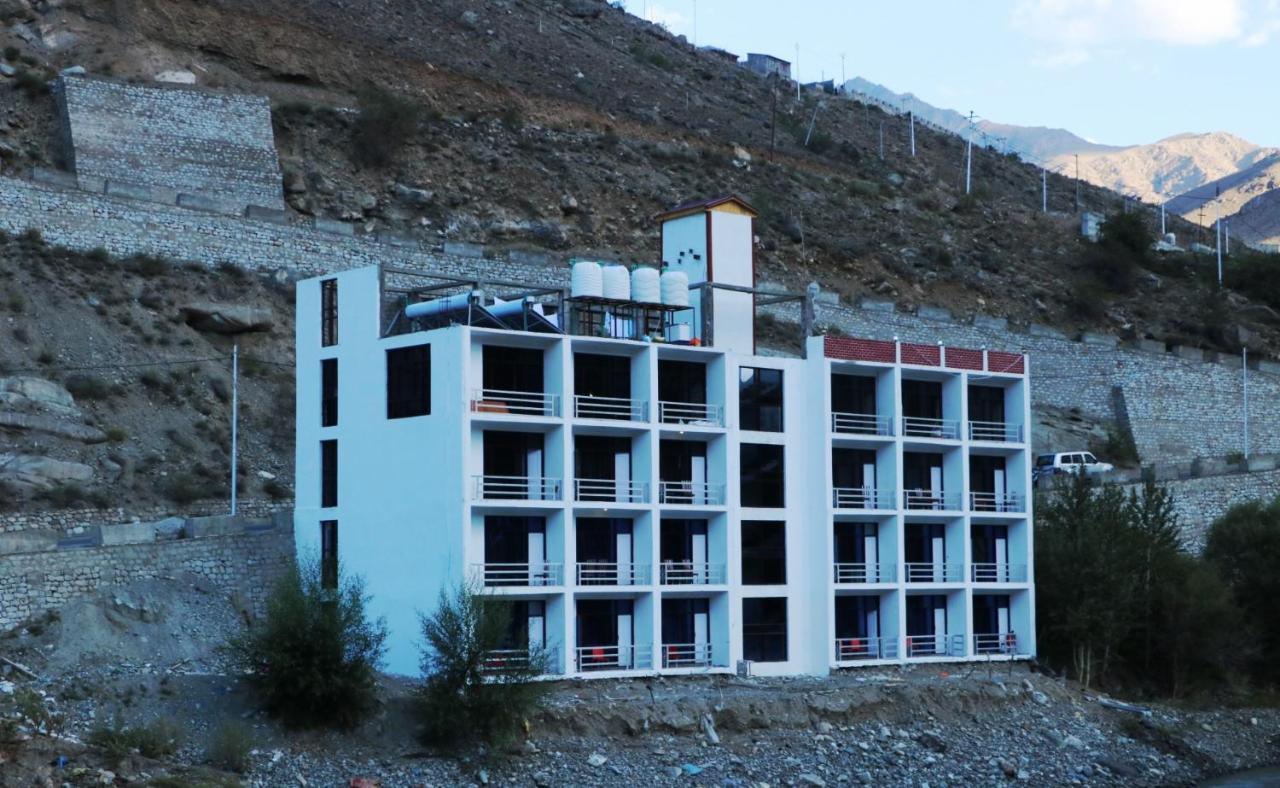 The Royal Kargil Hotel Eksteriør billede
